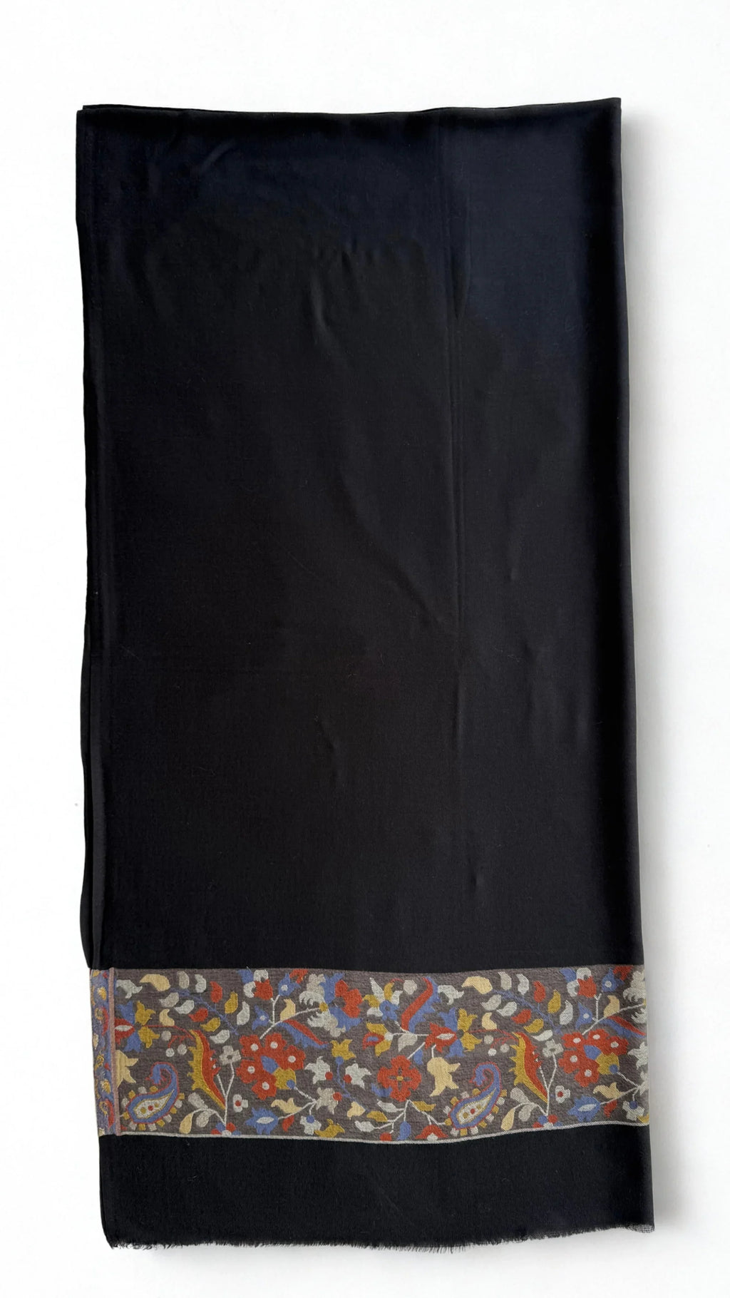Fine Pashmina Palladar shawl in black, handwoven pashmina ring shawl, view 2
