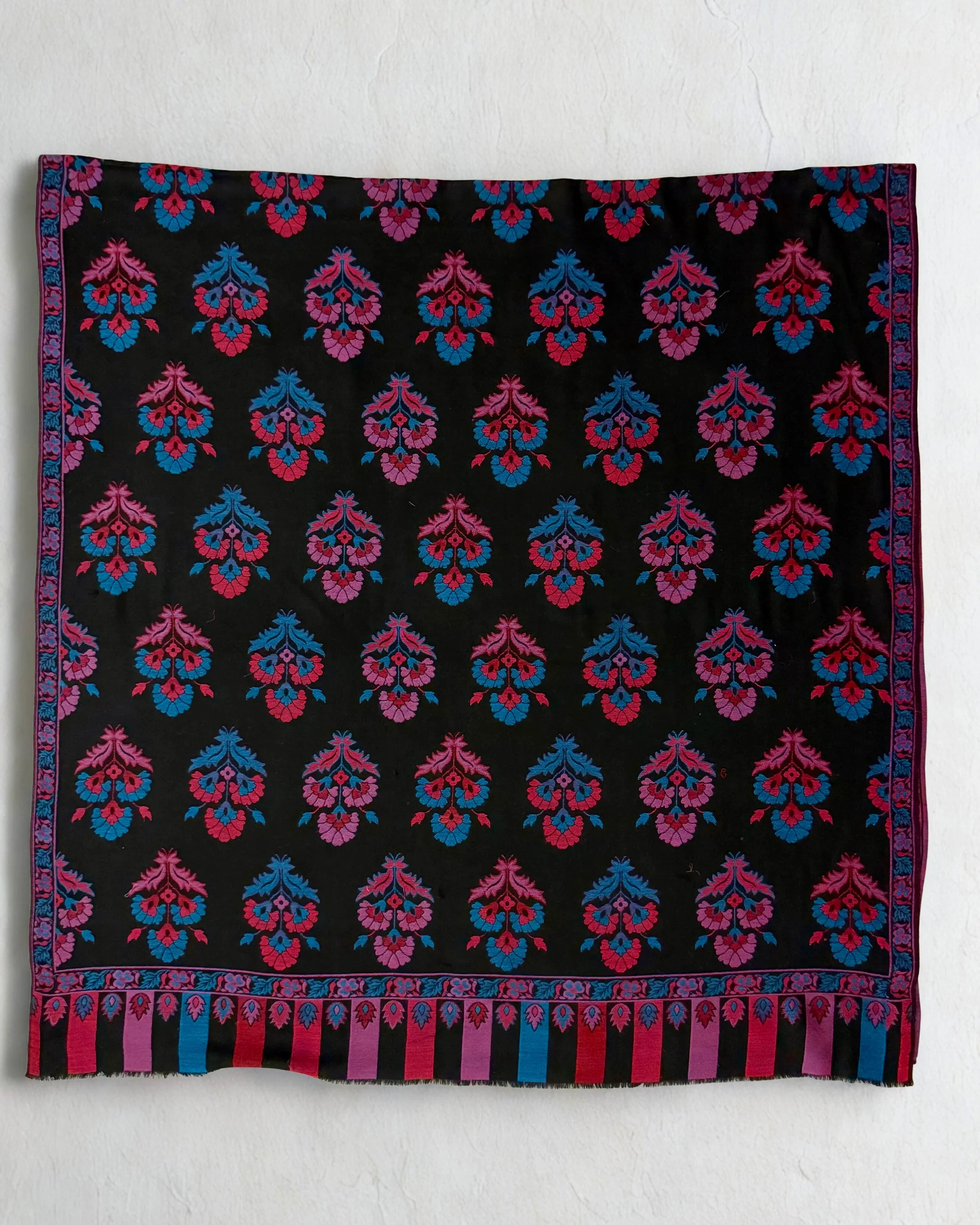 Pure Kashmiri Pashmina Kani shawl in black, handwoven Kani pashmina, view 4