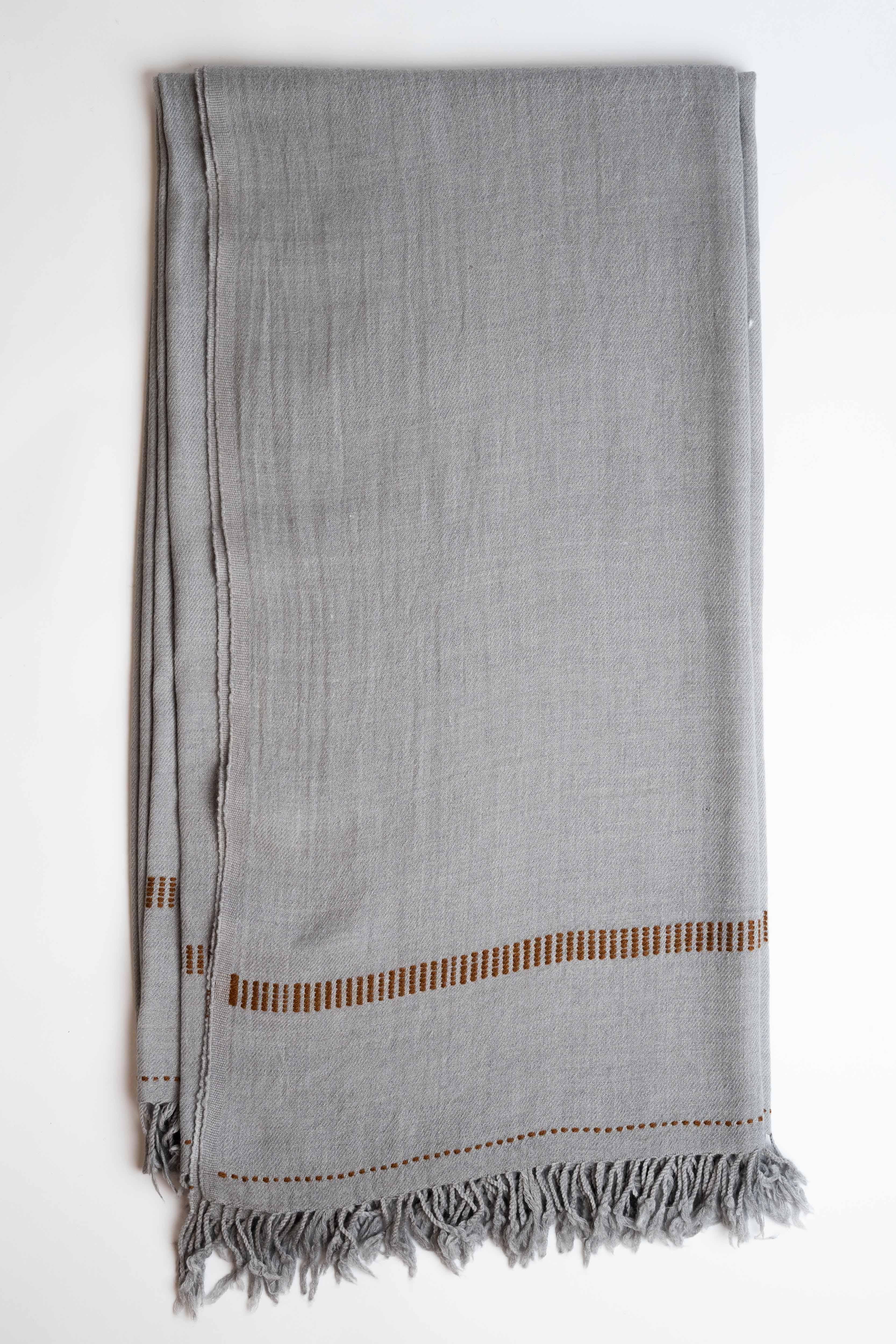 Mix Pashmina shawl in grey, handwoven pashmina blend