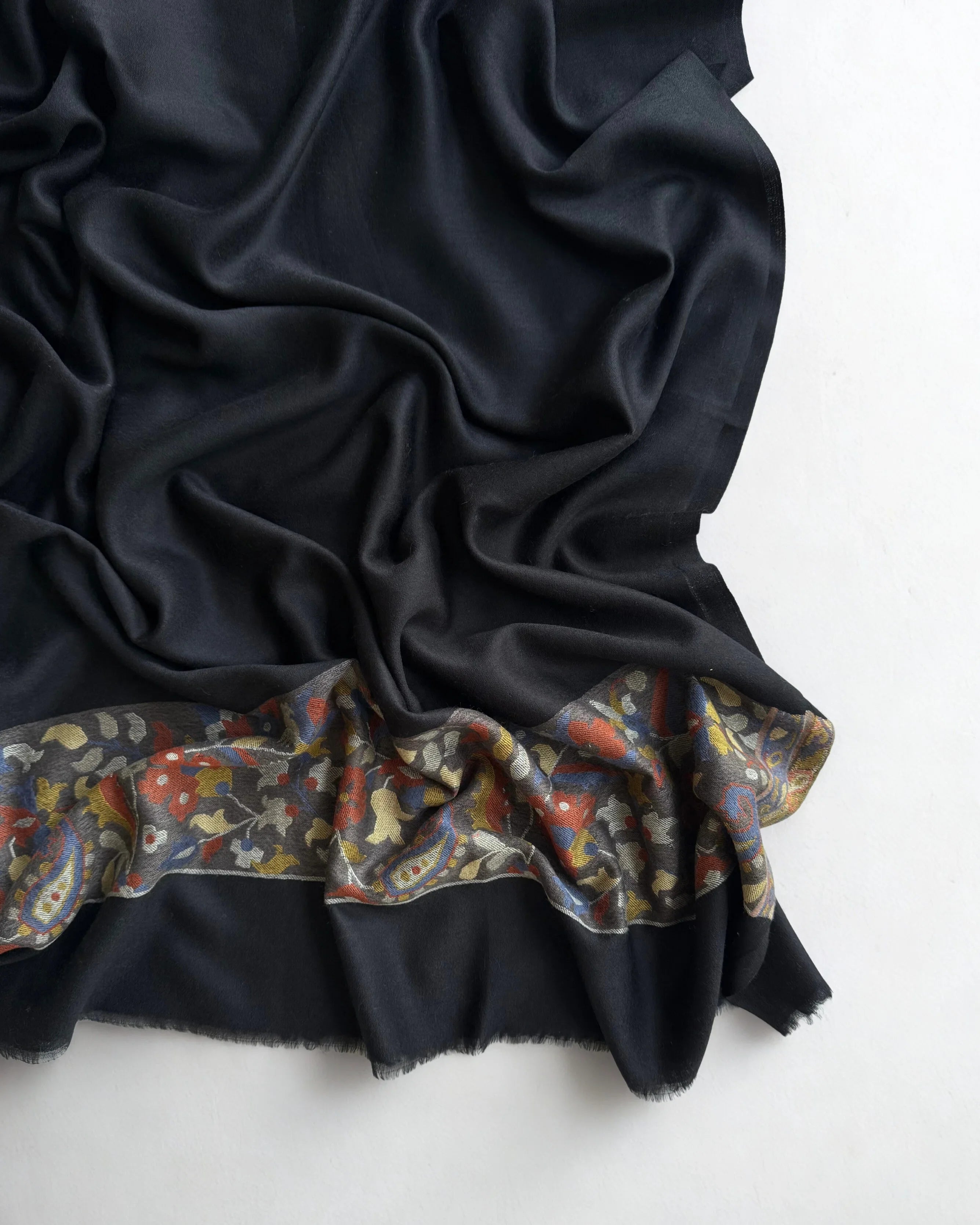 Fine Pashmina Palladar shawl in black, handwoven pashmina ring shawl, view 4