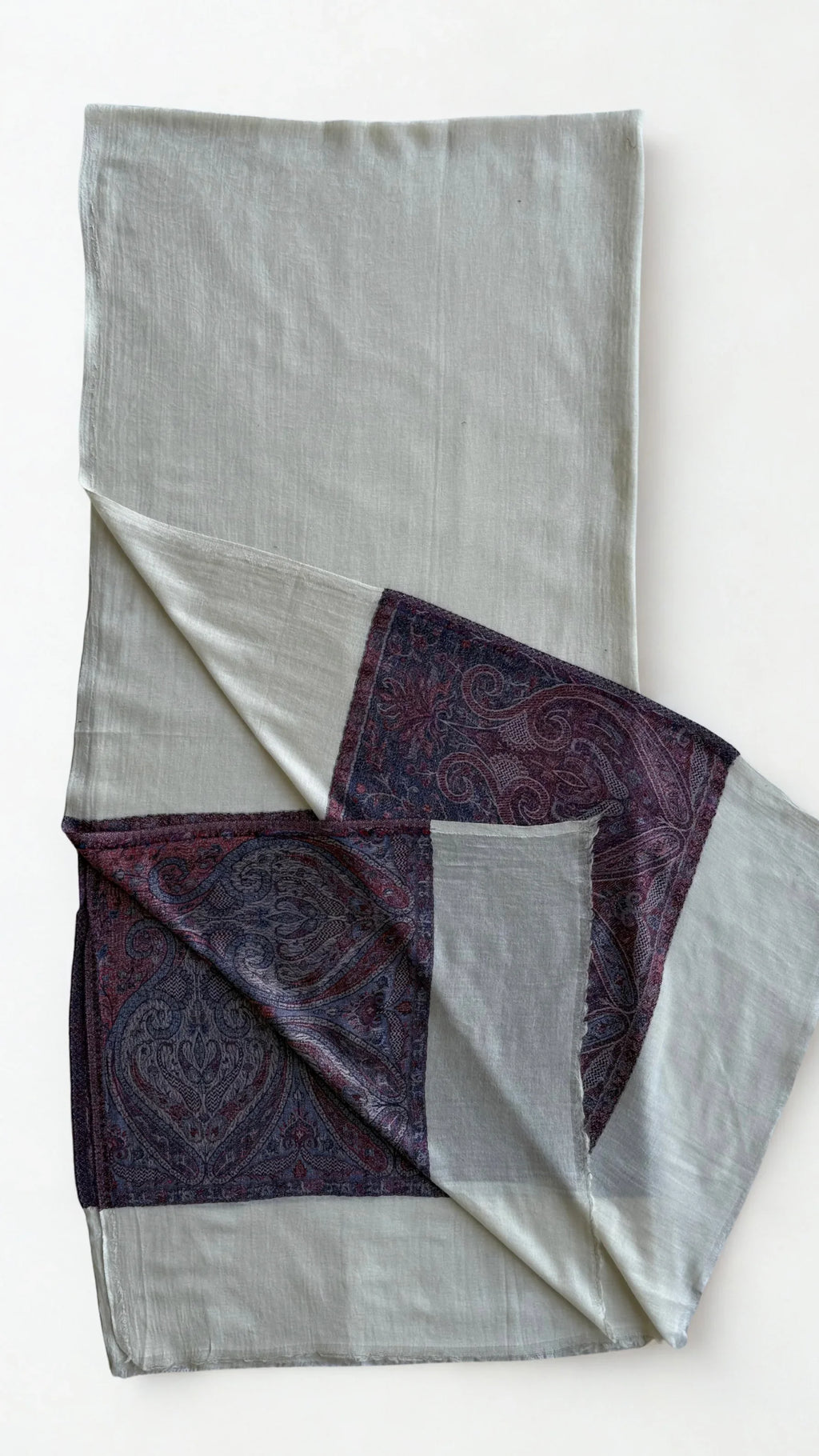 Fine Pashmina Ring shawl in white, handwoven pashmina ring shawl