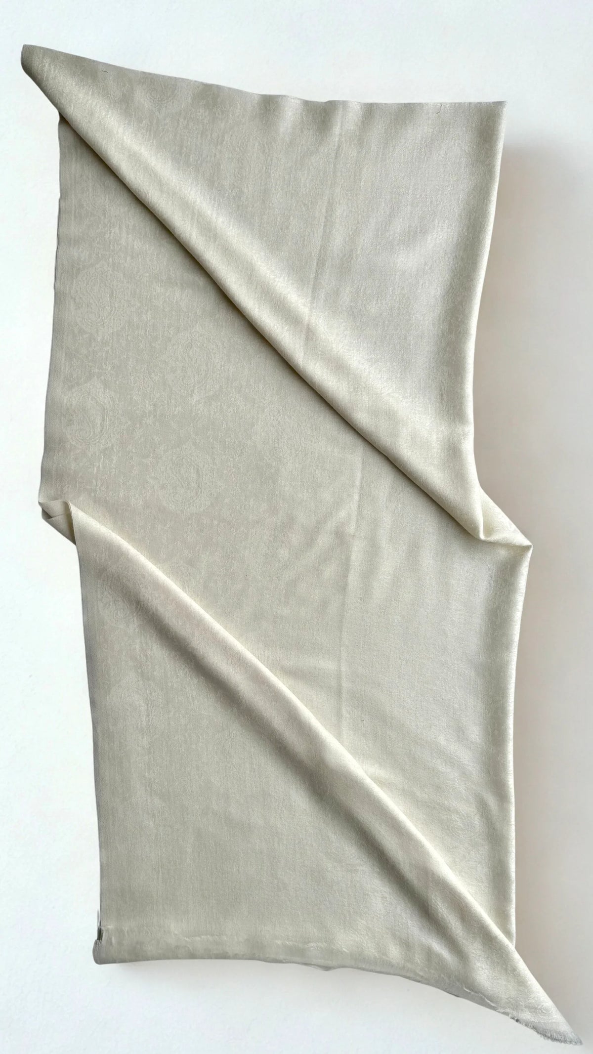 Fine Pashmina plain Ring shawl in white, handwoven pashmina ring shawl