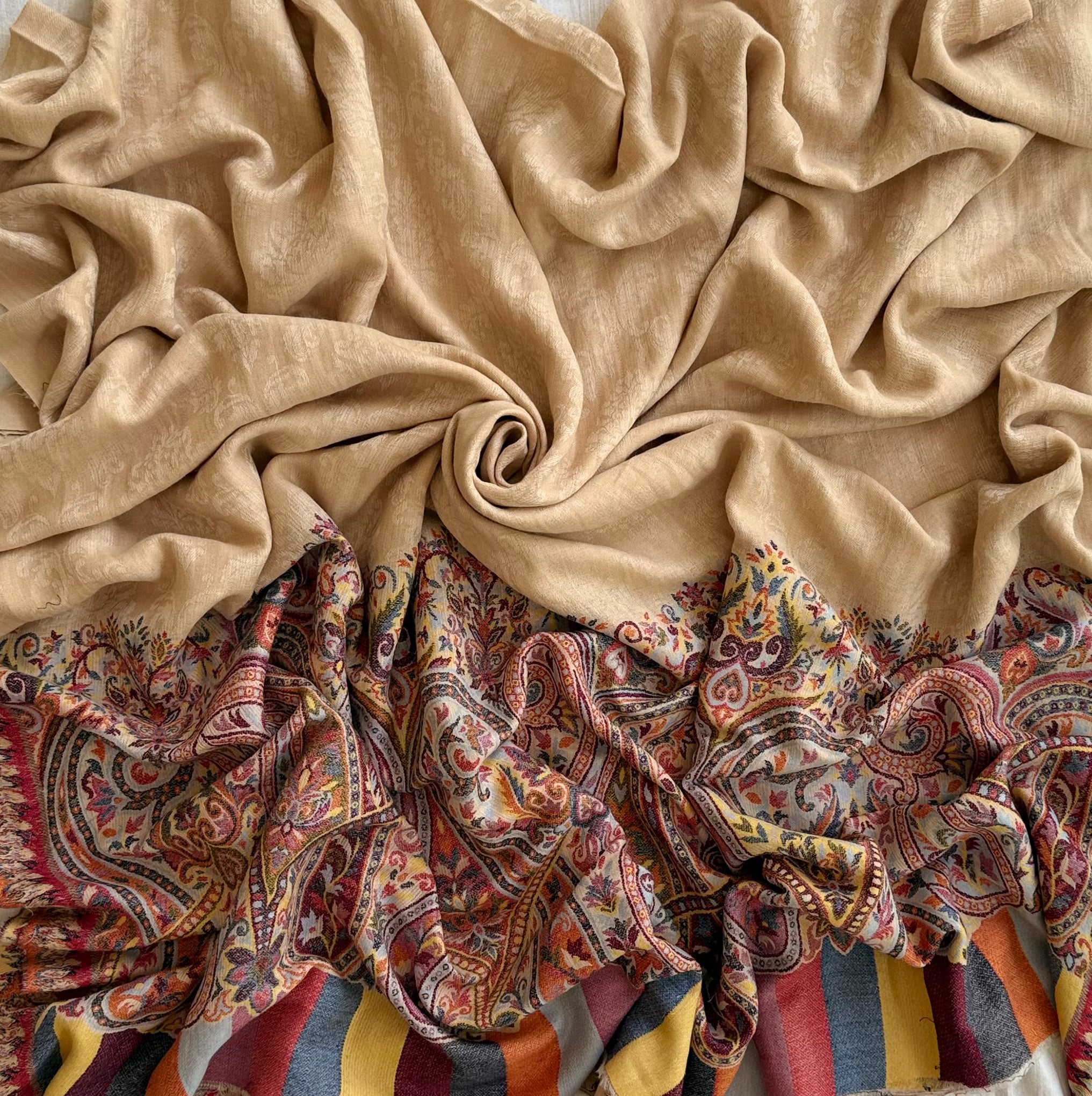 Fine pashmina ek rukh ring shawl in sand with antique paisley border, full length