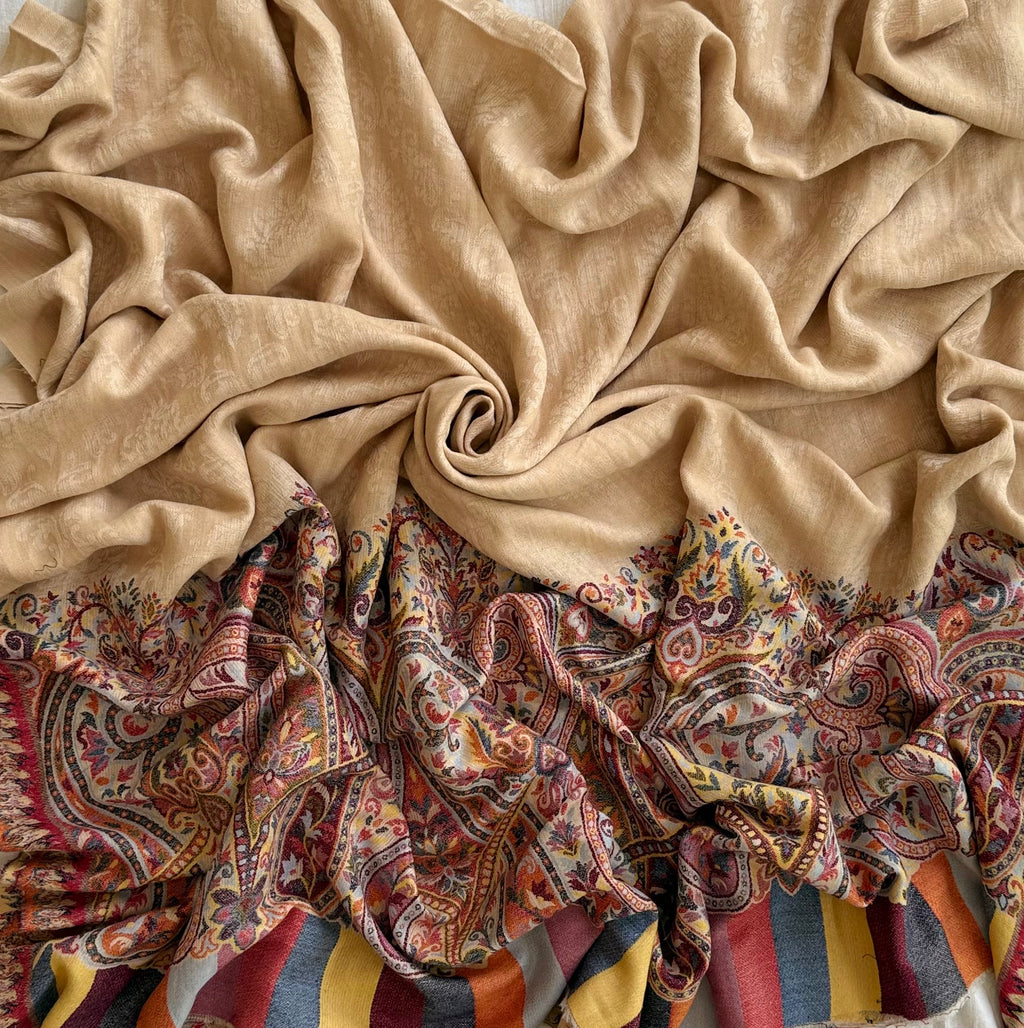Fine pashmina ek rukh ring shawl in sand with antique paisley border, full length
