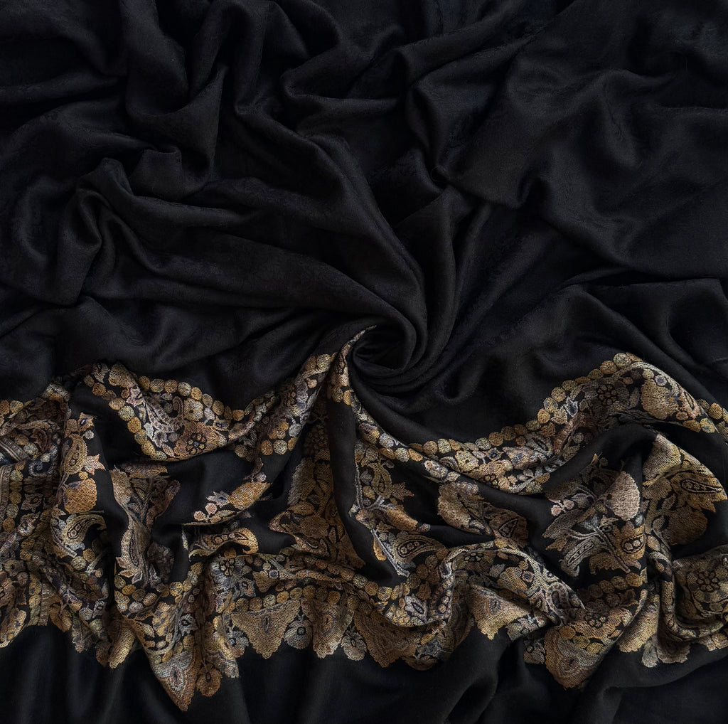 Fine pashmina ek rukh ring shawl in black and old gold, full length