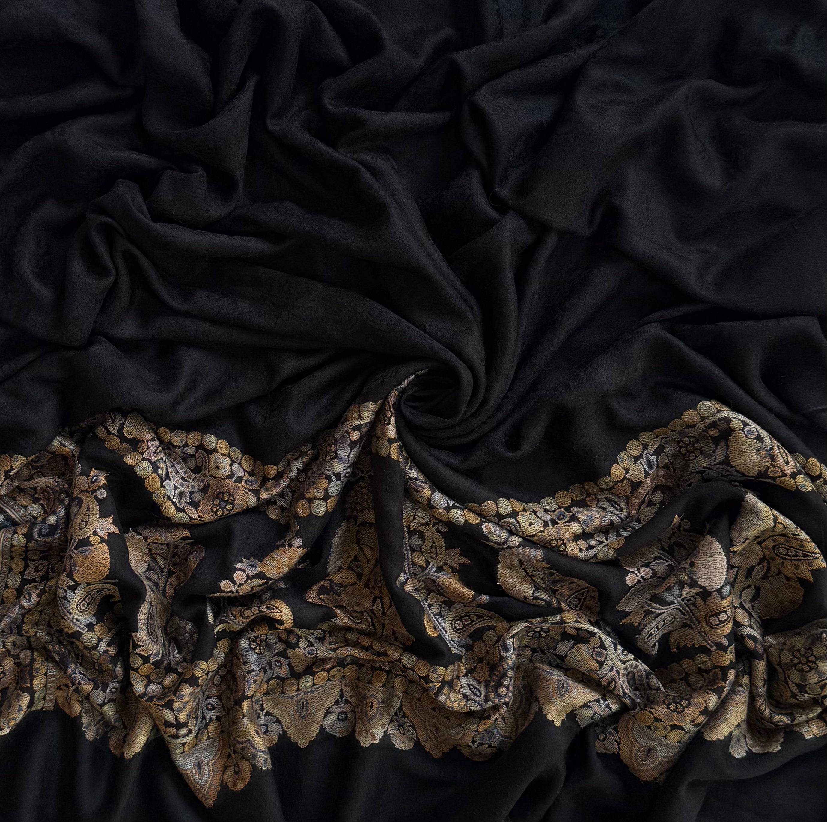 Fine pashmina ek rukh ring shawl in black and old gold, full length