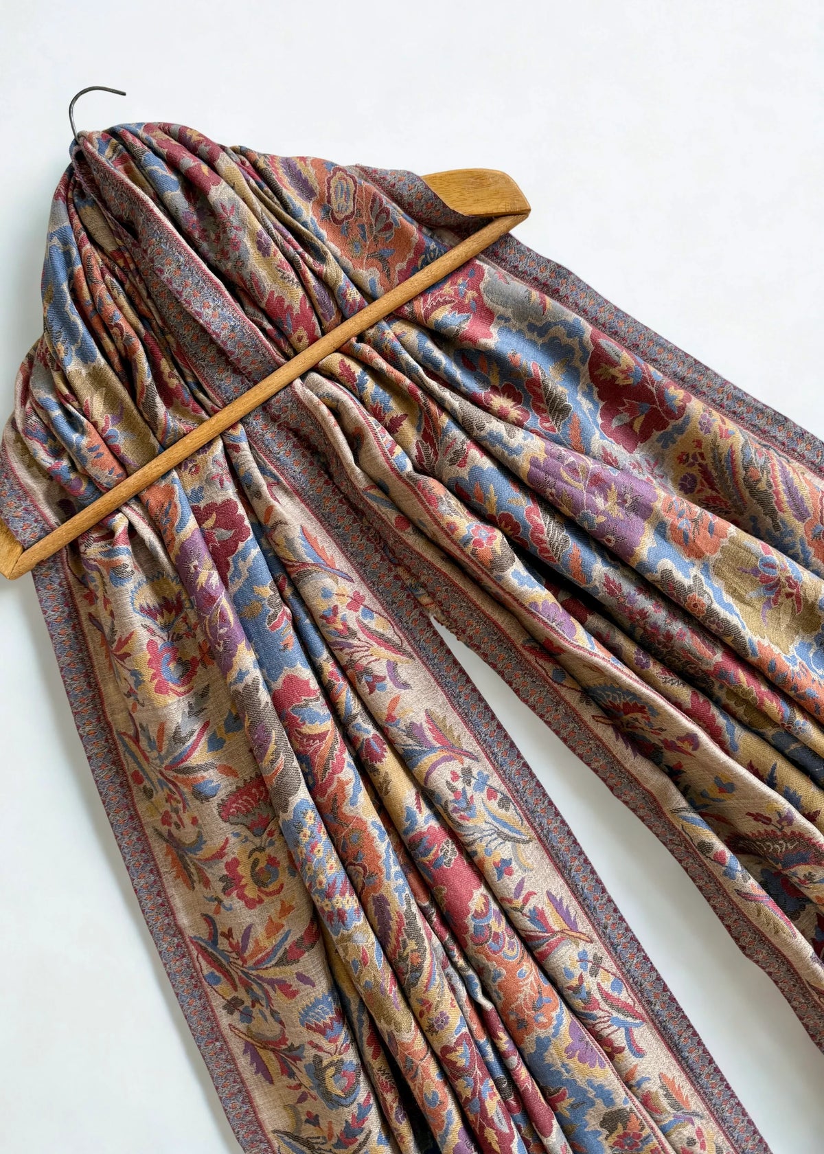 Fine Pashmina Kani shawl, hand-embroidered Kani pashmina, view 4